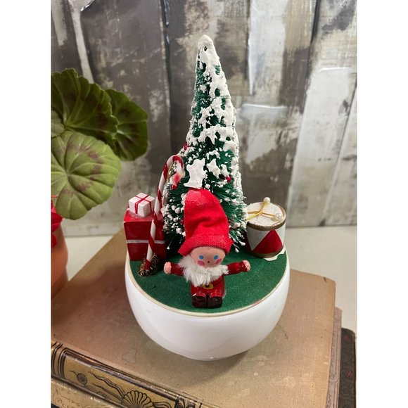 Deville Vintage Christmas Tree Turning Music Box Plays White Christmas - Picture 2 of 7